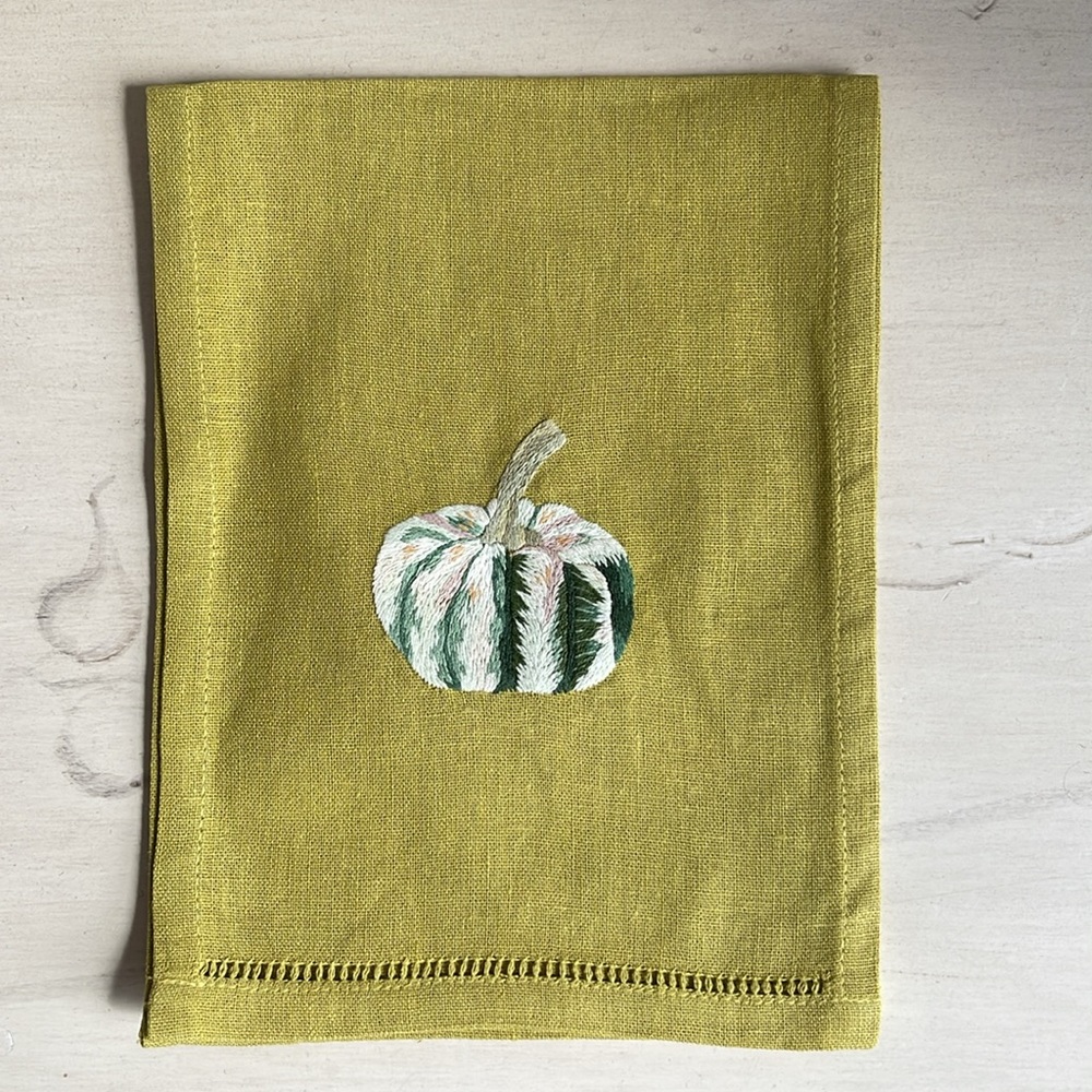 6 NEW PUMPKIN EMBROIDERED LINEN COCKTAIL NAPKINS / HAND TOWELS